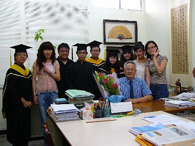 2009 (66).JPG - June 6, 2009 海洋畢業典禮 (團體照)